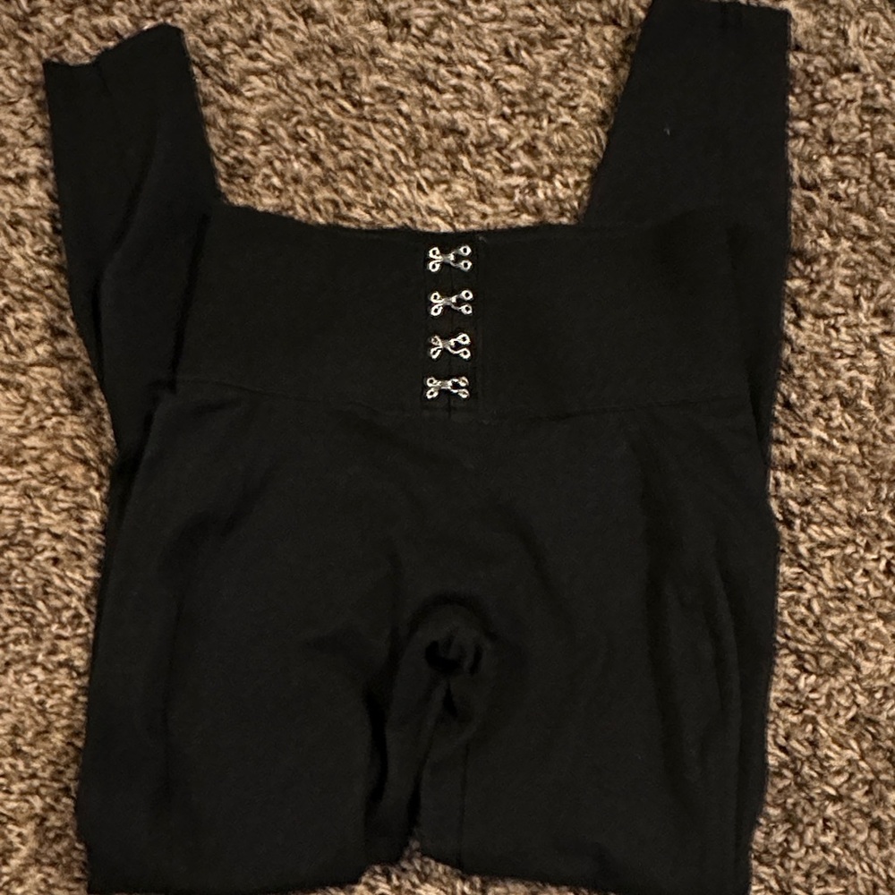 Bombshell Sportswear Black High-Waisted leggings